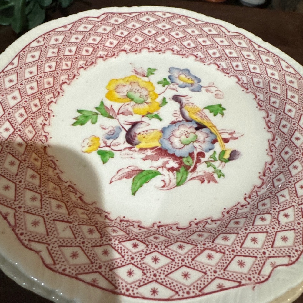 Antique 1920ās Somerset Burgundy Rose 3 Dessert Plates/4 Saucers Shelton - Picture 3 of 8